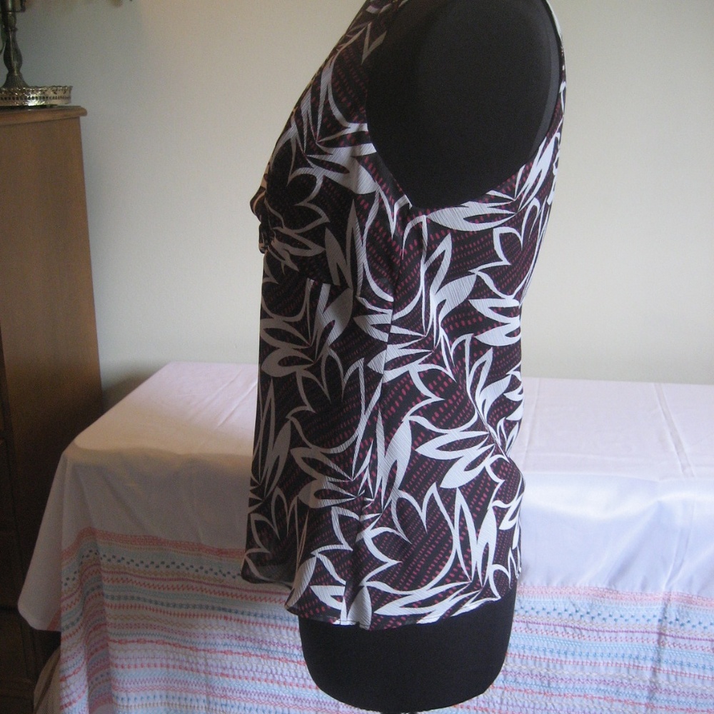 Worington Shell - Picture 2 of 5